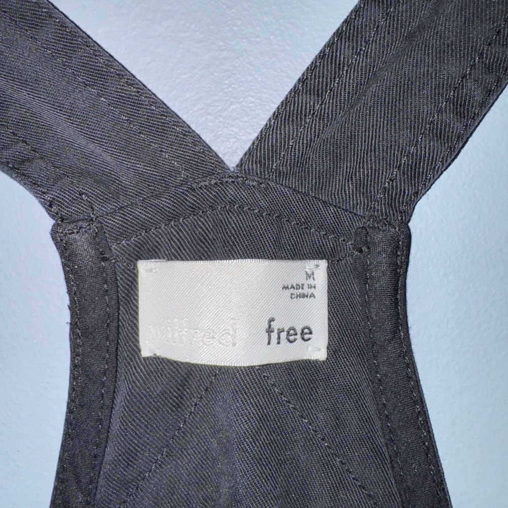 Aritzia Wilfred Free Valletta Overalls cropped in black - Picture 9 of 11